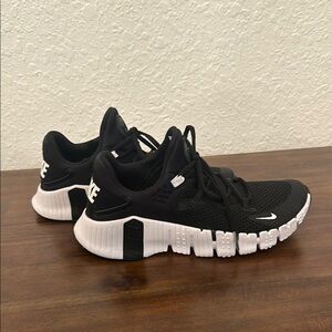 Nike Metcon woman’s sneaker excellent condition size 7